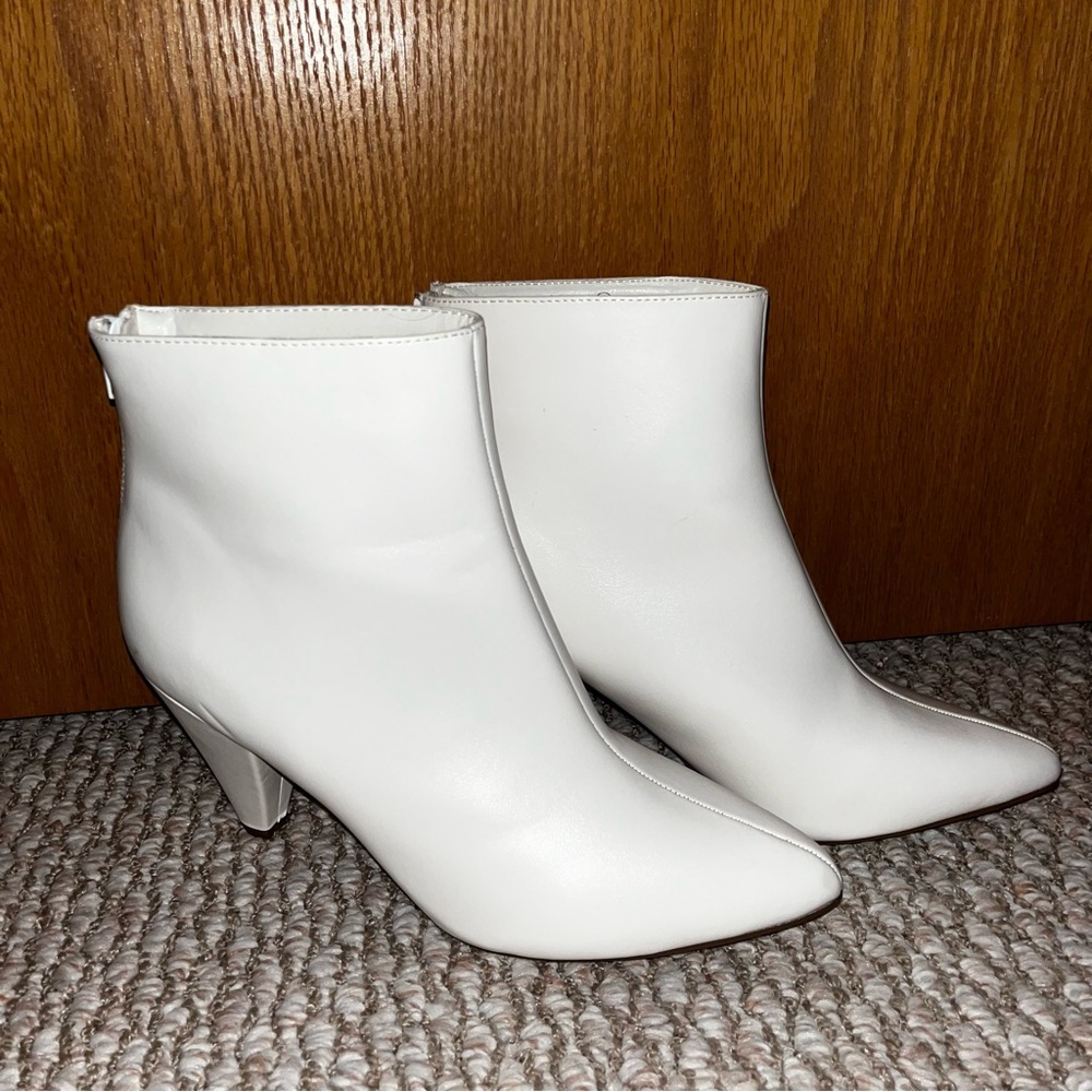 Dream Pairs White Ankle Boots
